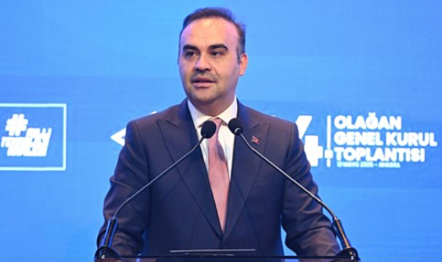 Bakan Kacır, TBMM'de milletvekilleriyle bir araya geldi