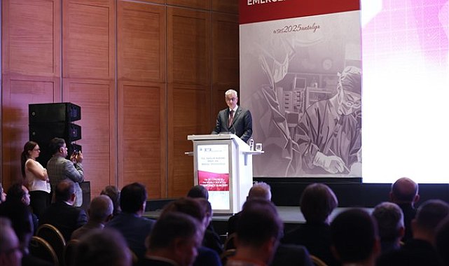 Bakan Memişoğlu 12. Dünya Acil Cerrahi Kongresi’ne katıldı