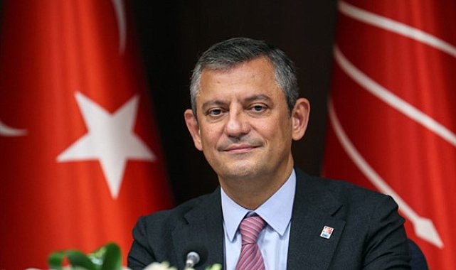 CHP Genel Başkanı Özel, Aliya İzzetbegoviç’i andı