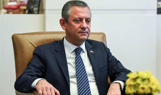 CHP Genel Başkanı Özel’den Tufan Erhürman’a tebrik