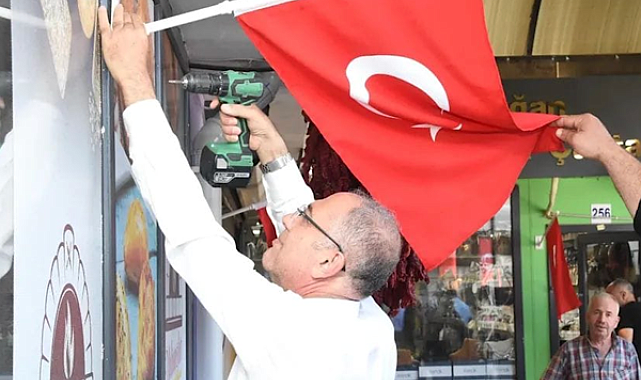 Uzun Çarşı’da Cumhuriyet Bayramı hazırlığı
