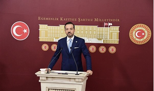 Zorlu, Suriyeli Türkmen heyetini kabul etti