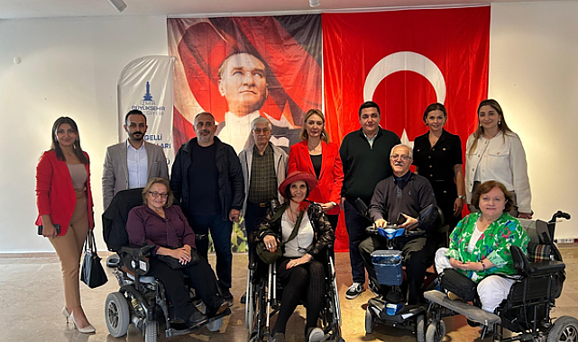 Alaçatı Ek Hizmet Binası iki yıldızlı