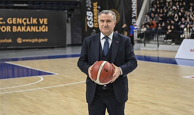 Bakan Bak’tan milli sporcuya tebrik