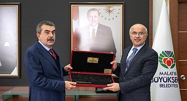 Bakan Tekin’den Başkan Er’e ziyaret