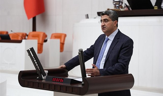 Ekmen: Zeytinyağı üretiminde yüzde 35 oranında düşüş yaşandı