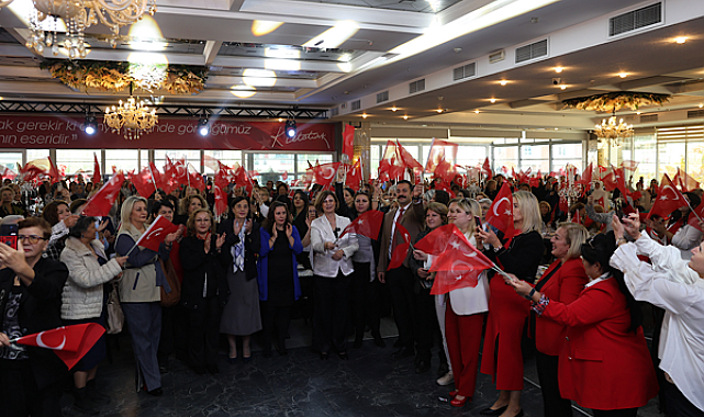 Eskişehir’de Kadınlar Cumhuriyet’in 102. yılını kutladı