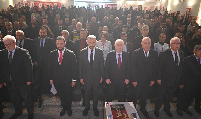 Özdağ, Eskişehir 2. Olağan İl Kongresi’ne katıldı