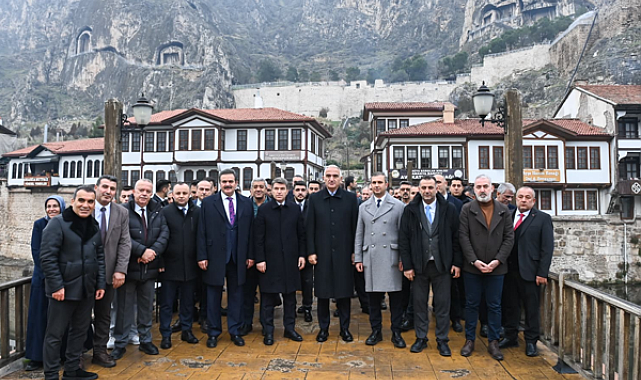 Bakan Ersoy, Amasya'da ziyaretlerini sürdürüyor