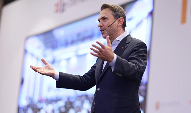 Bayraktar: Şimdi hedefimiz dışa bağımlılığını bitirmiş bir Türkiye