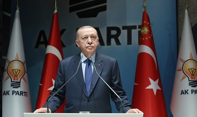 Cumhurbaşkanı Erdoğan: Asgari ücretin işçi ve işverenlerimize hayırlı olmasını diliyorum