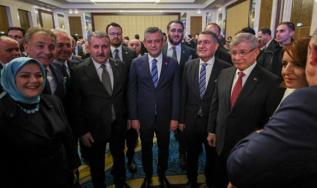 Özel, TÜSİAD Yüksek İstişare Konseyi kokteyline katıldı