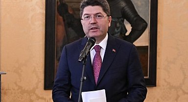 Adalet Bakanı Tunç, UYAP Türk Halk Müziği Korosu konserine katıldı