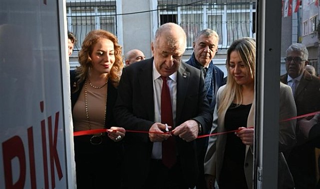 Zafer Partisi Sarıyer İlçe Başkanlığı’nın yeni hizmet binası açıldı