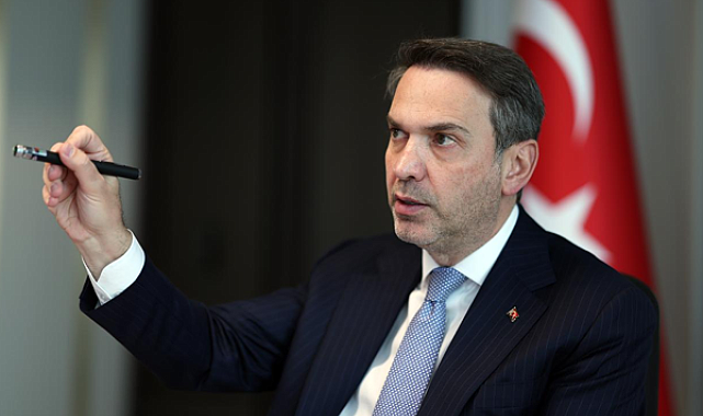 Bakan Bayraktar’ın Paris temasları