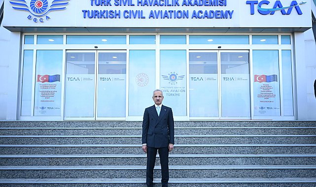 Bakan Uraloğlu, uluslararası öğrencilerle buluştu