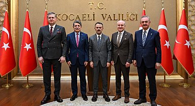 CHP Kocaeli Milletvekilleri ve İl Başkanı, Vali Aktaş’ı ziyaret etti