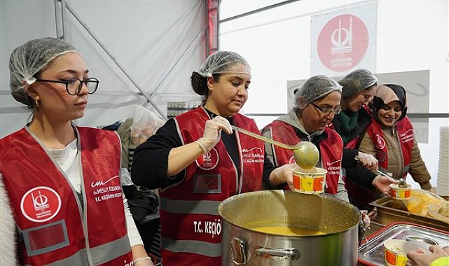 Keçiören'de 15 noktada iftar ve kumanya desteği