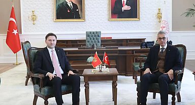 Memişoğlu, Karadağ Sağlık Bakanı Simun ile görüştü