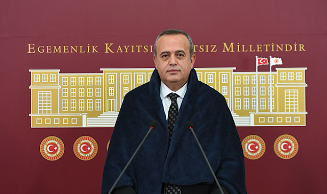 Milletvekili Kaya’dan TBMM’de battaniyeli protesto