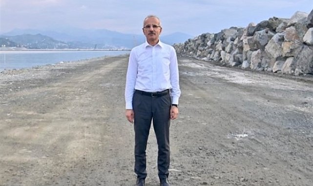 Uraloğlu: denizlerimizde kesintisiz ve tavizsiz denetimlerimizi kararlılıkla sürdürüyoruz