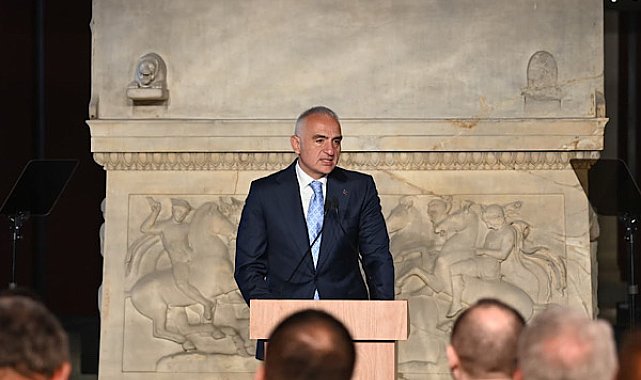 Bakan Ersoy: Türkiye, yakmadan barışa ve insanlığa hizmet etmektedir