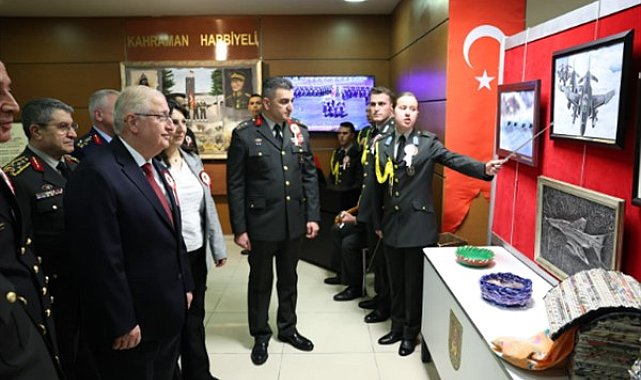 Bakan Güler ve TSK komuta kademesi harbiyelilerin çalışmalarını inceledi