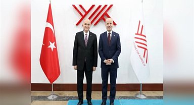 Başkan Özlü, YÖK Başkanı Özvar ile Düzce Üniversitesi Hastanesi için görüştü