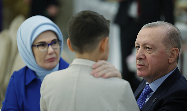 Cumhurbaşkanı Erdoğan, devlet himayesindeki çocuklarla iftarda buluştu