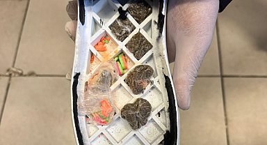 Karaköprü’de ayakkabı tabanına gizlenmiş uyuşturucu ele geçirildi