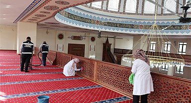 Küçükçekmece bayrama hazırlanıyor