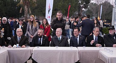 Özdağ, Denizli’de öğrencilerle bir araya geldi