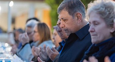 Tugay, Güzelbahçe’de iftar programına katıldı