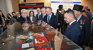 Vali İlhami Aktaş “Çanakkale İçinde Vurdular Beni” sergisini açtı