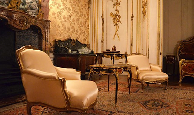 Yılmaz, TDT Genel Sekreteri Ömüraliyev ile görüştü