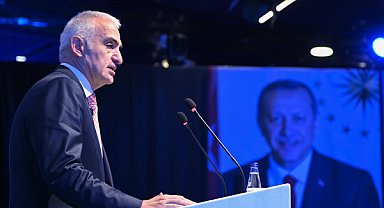 Bakan Ersoy, Antalya'da AK Parti teşkilatıyla bir araya geldi