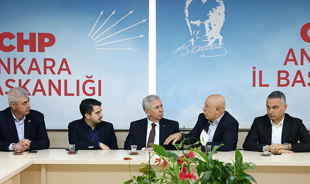 Başkan Yavaş, CHP Ankara İl Başkanlığı’nı ziyaret etti