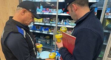 Çorum’da son kullanma tarihi geçmiş ürün satan market kapatıldı