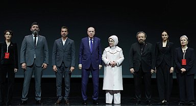 Cumhurbaşkanı Erdoğan, Bir Adam Yaratmak filminin galasına katıldı