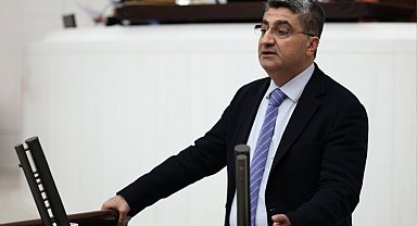 Ekmen’den Avukatlar Günü’nde Bakan Gürlek'e çağrı