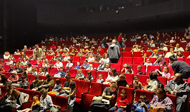 Eskişehir Şehir Tiyatroları’nın Sihirli Flüt oyunu İstanbul Çocuk Şenliği’nde sahnelendi