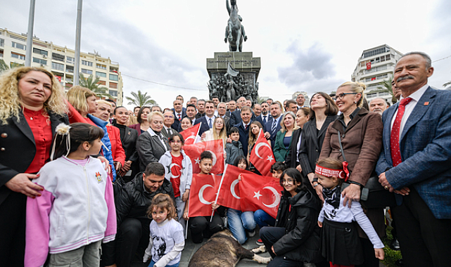 İzmir’de 23 Nisan töreni düzenlendi