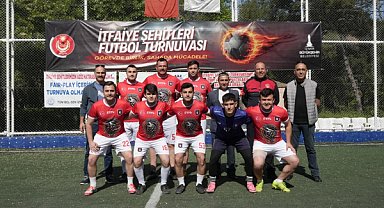 İzmir’de itfaiyecilerden anlamlı futbol turnuvası