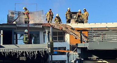 Karşıyaka’da restoranın çatısında çıkan yangın kontrol altına alındı