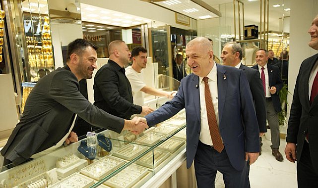 Özdağ, İnegöl Kuyumcular Çarşısı’nı ziyaret etti