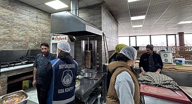 Van’da oto sanayi sitesindeki lokantalara denetim gerçekleştirildi