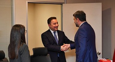 AKK Başkanı Yılmaz, Babacan’ı ziyaret etti