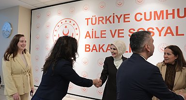 Bakan Göktaş, bakanlık personeliyle bayramlaştı