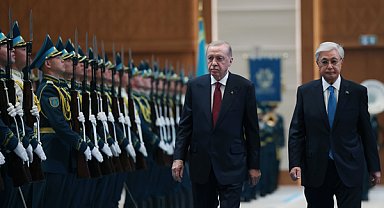 Cumhurbaşkanı Erdoğan, Astana’da resmî törenle karşılandı