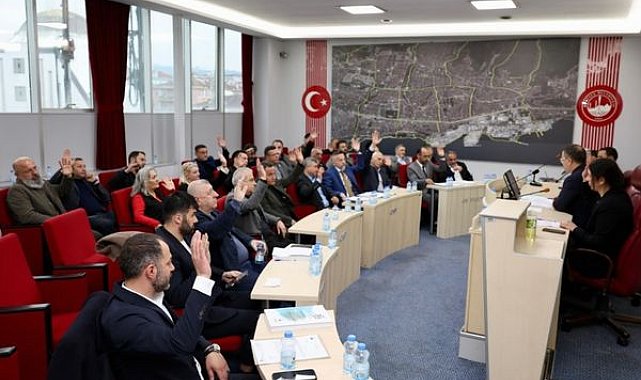 Derince Belediyesi filosuna 12 yeni araç ekliyor